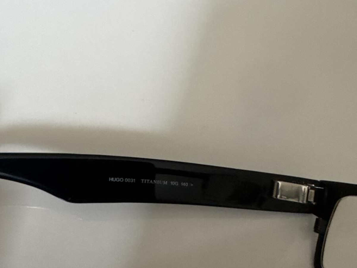 HUGO - 0031 10G 140 53&curren;18