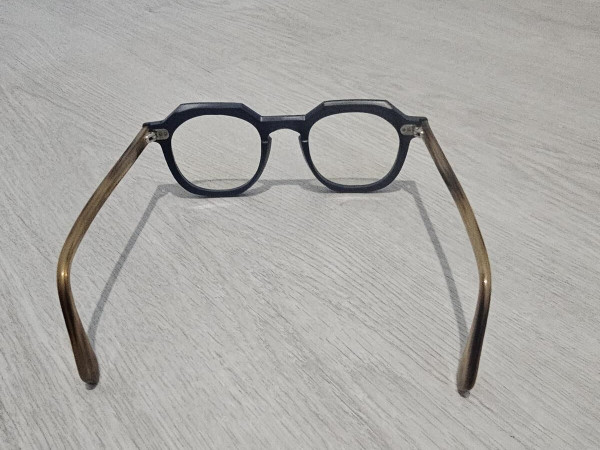 la brique et la violette - NO/BR 47-22-145 47&curren;22