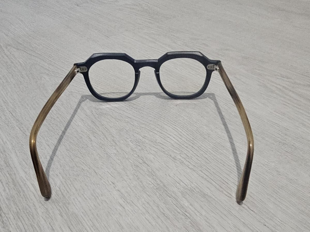 la brique et la violette - NO/BR 47-22-145 47&curren;22