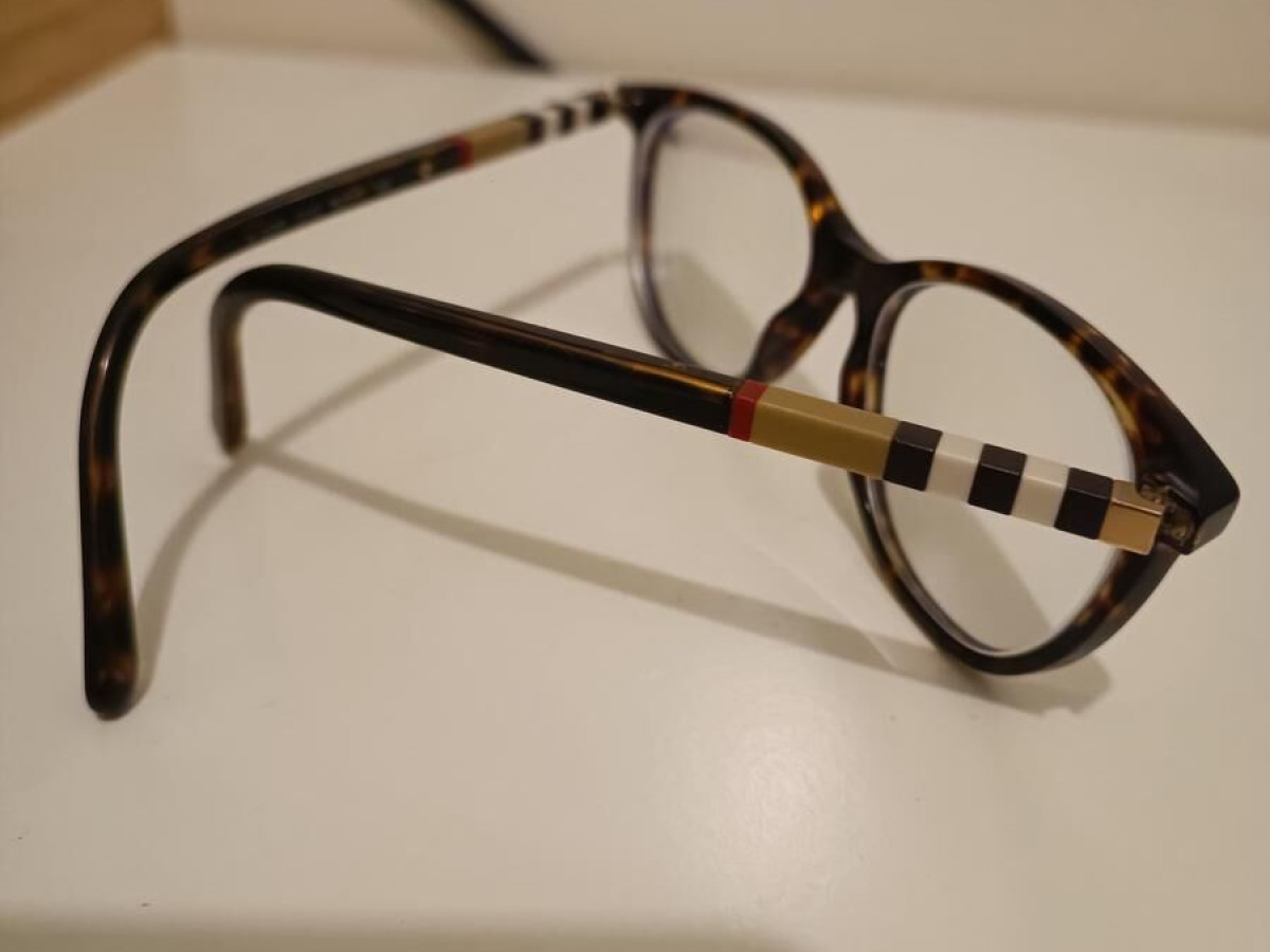 Burberry - B2205300252&curren;17145