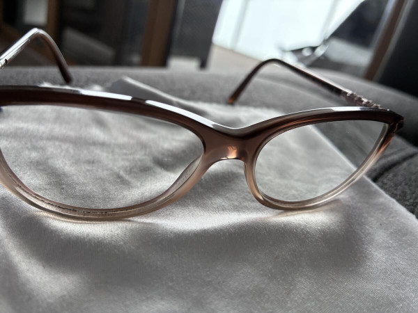 Burberry - B2107329851&curren;15135