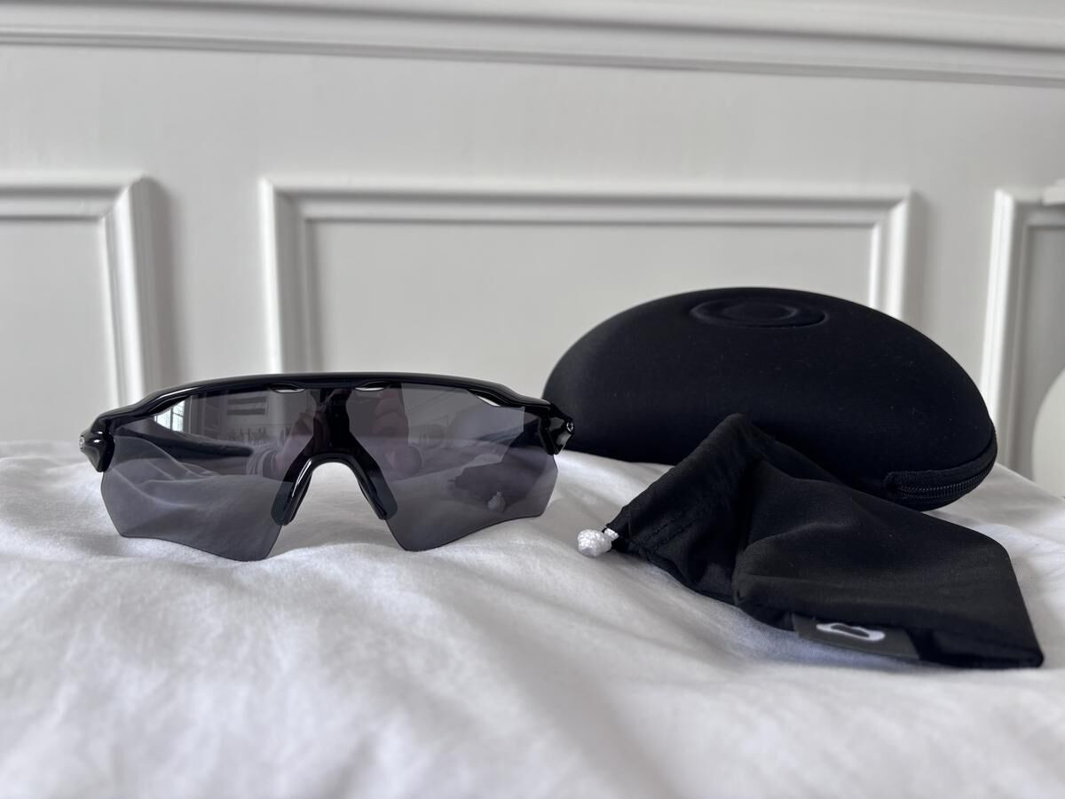 Oakley - Radar Pitch - Polished Black