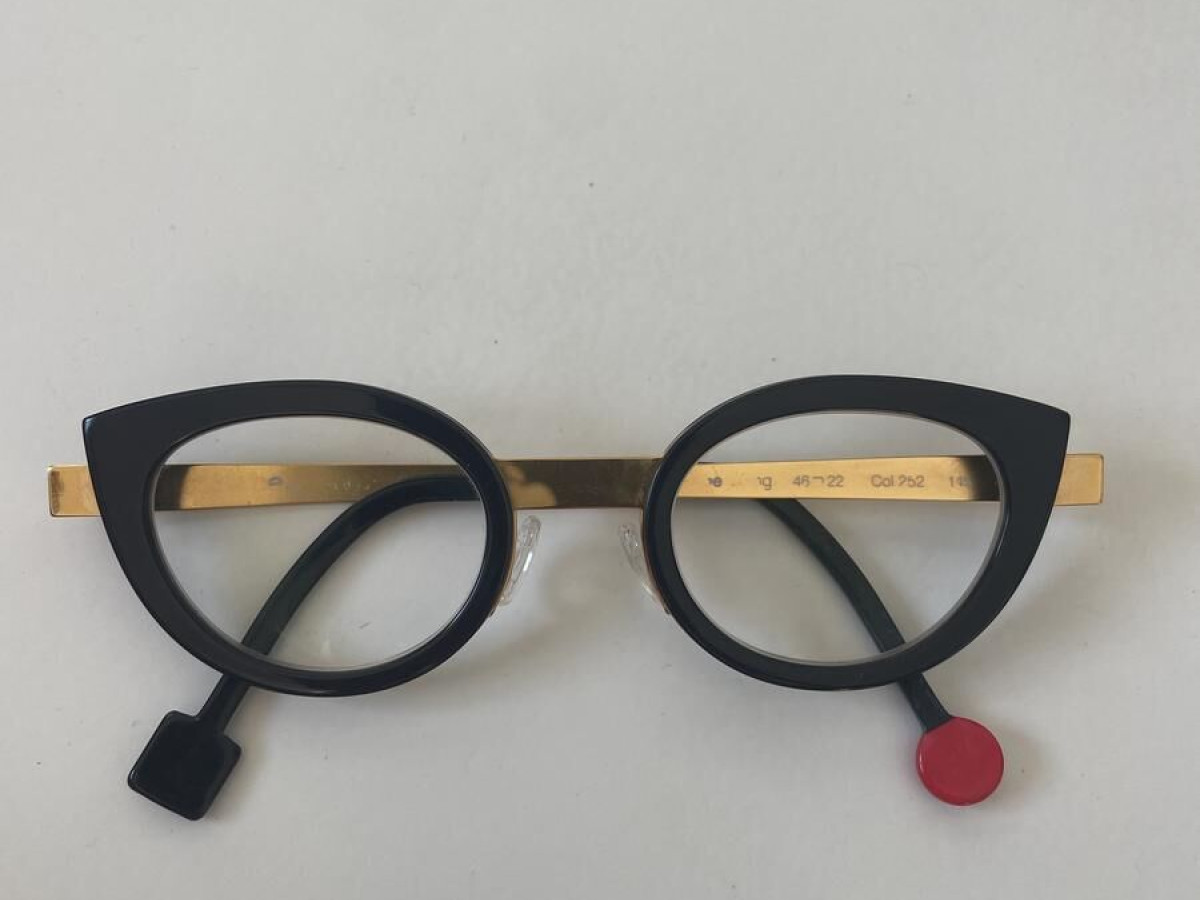 Sabine Be  - Col 252 145 46&curren;22