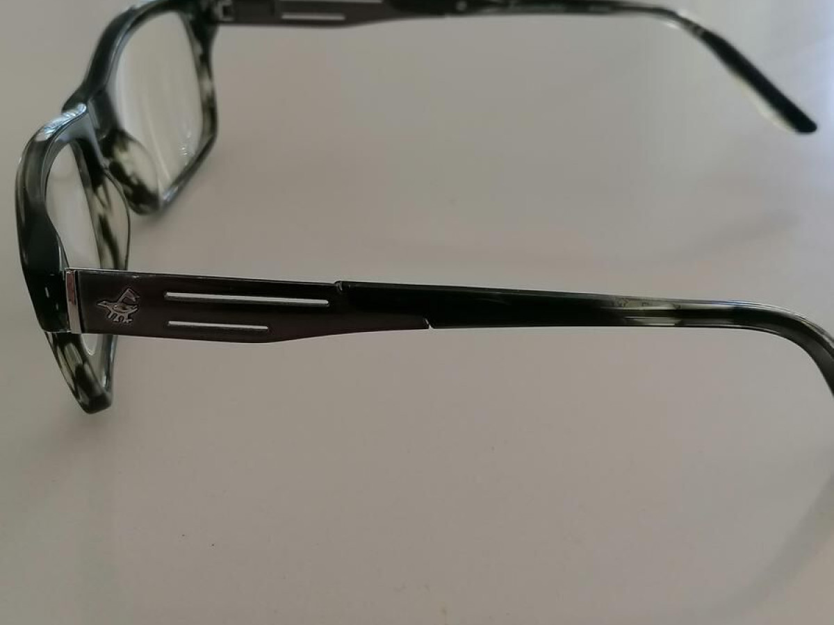 Fa&ccedil;onnable  - FJ855 253