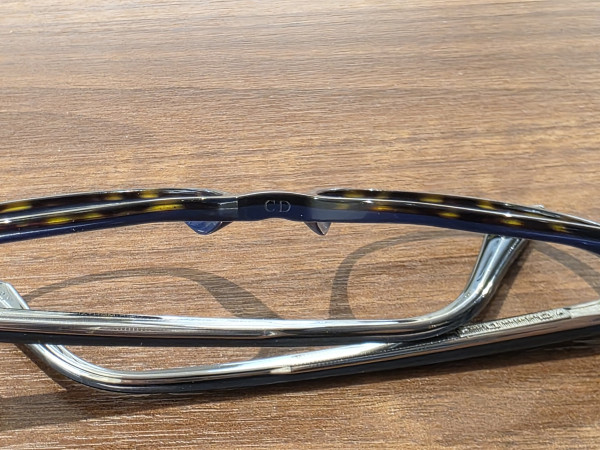 Dior - Montaigne n&deg;03 52&curren;17