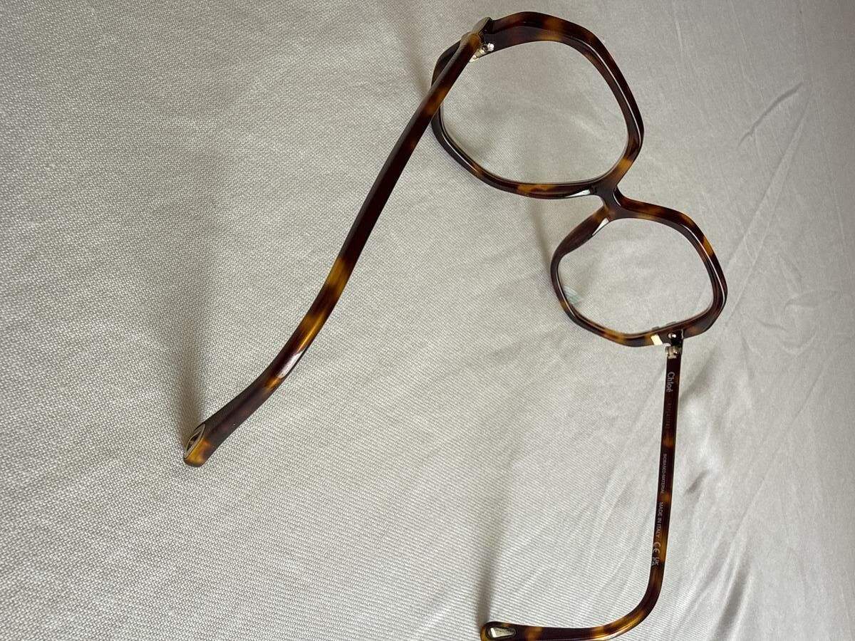 Chlo&eacute; - CH01070 004 56&curren;15 145 M