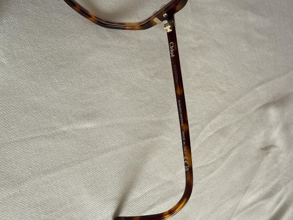 Chlo&eacute; - CH01070 004 56&curren;15 145 M