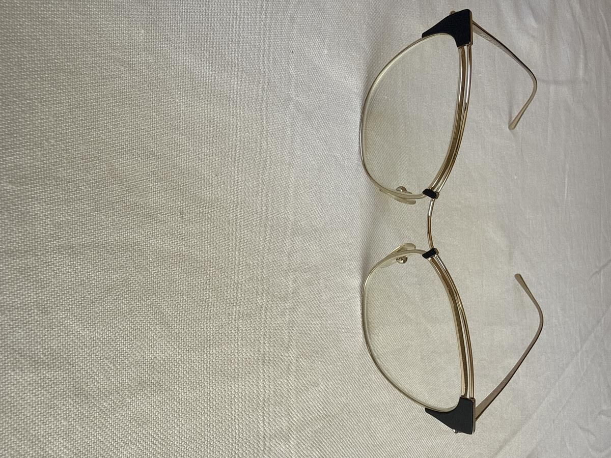 PRADA - VPR62U 51&curren;17 YEE 101 140