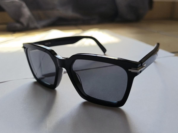 DIOR - DiorBlackSuit S3I 10A0 54¤17