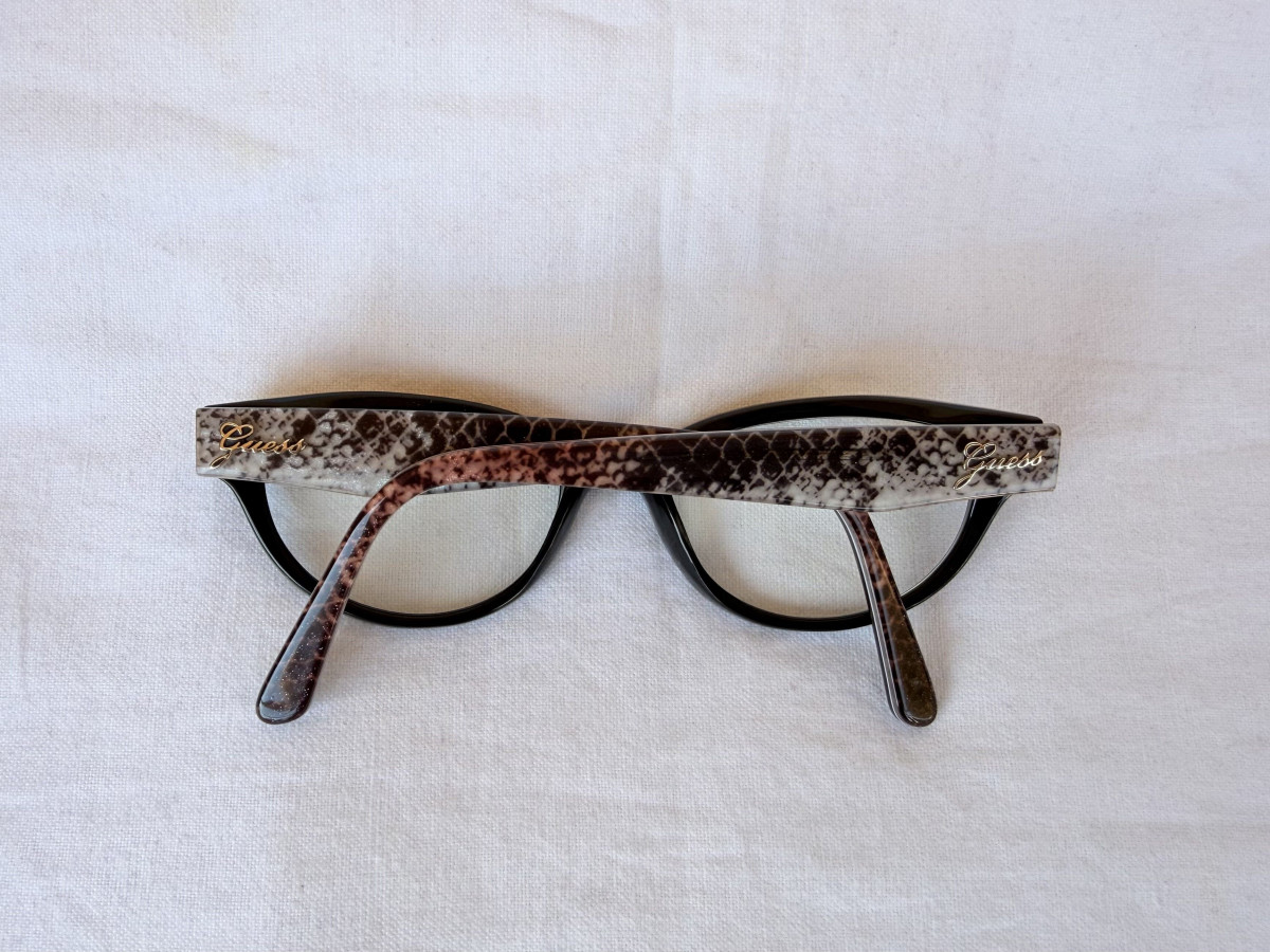 Guess - GU2334 51&curren;17 140