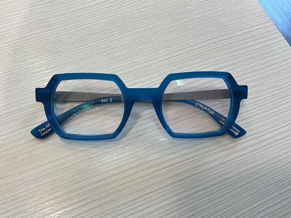 Struktur - The artist...