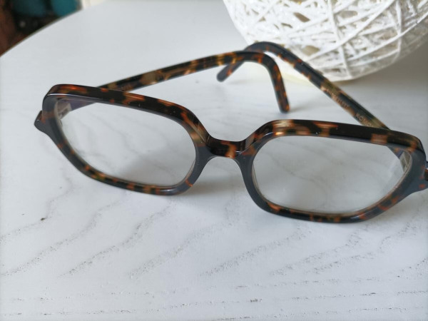 Komono - SN00631527 52&curren;19