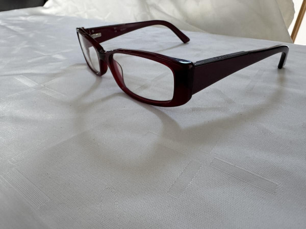 Guess - 2016-135 300¤190