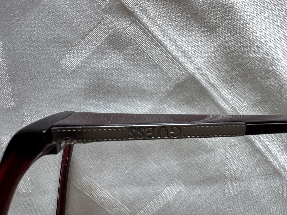 Guess - 2016-135 300¤190