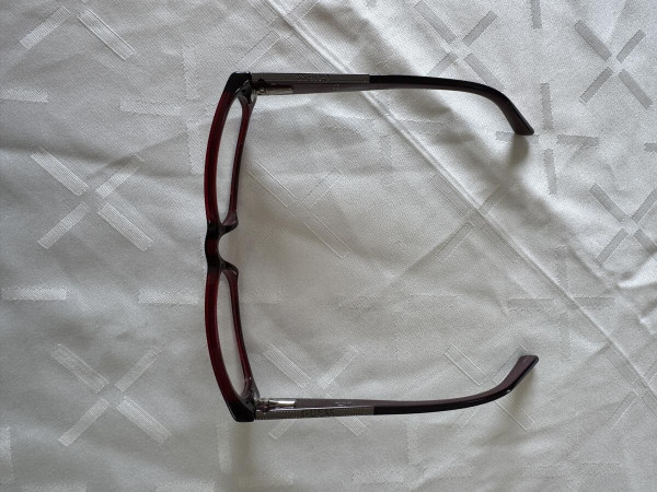 Guess - 2016-135 300¤190