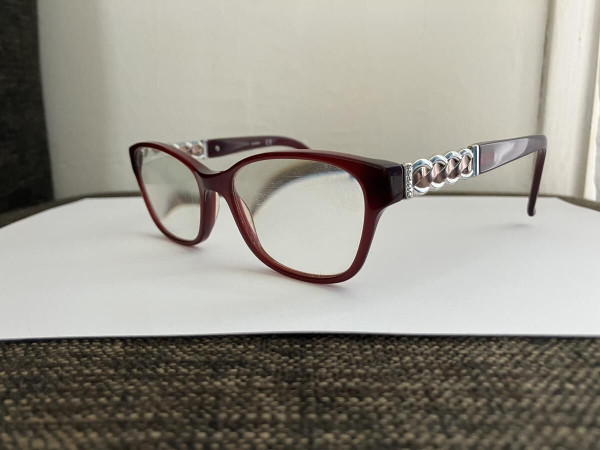 GUESS- GU 2382 BUR 53&curren;17 140