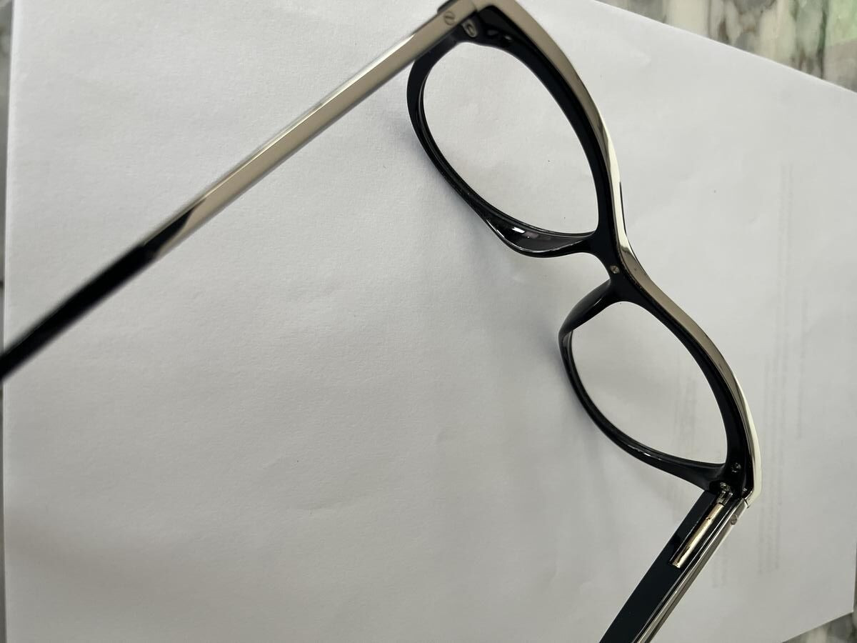 Givenchy - VGV915 53¤17