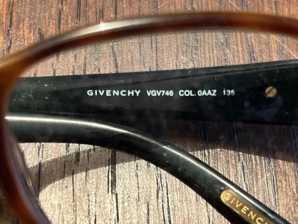 Givenchy - vgv 746 0aaz 53-16
