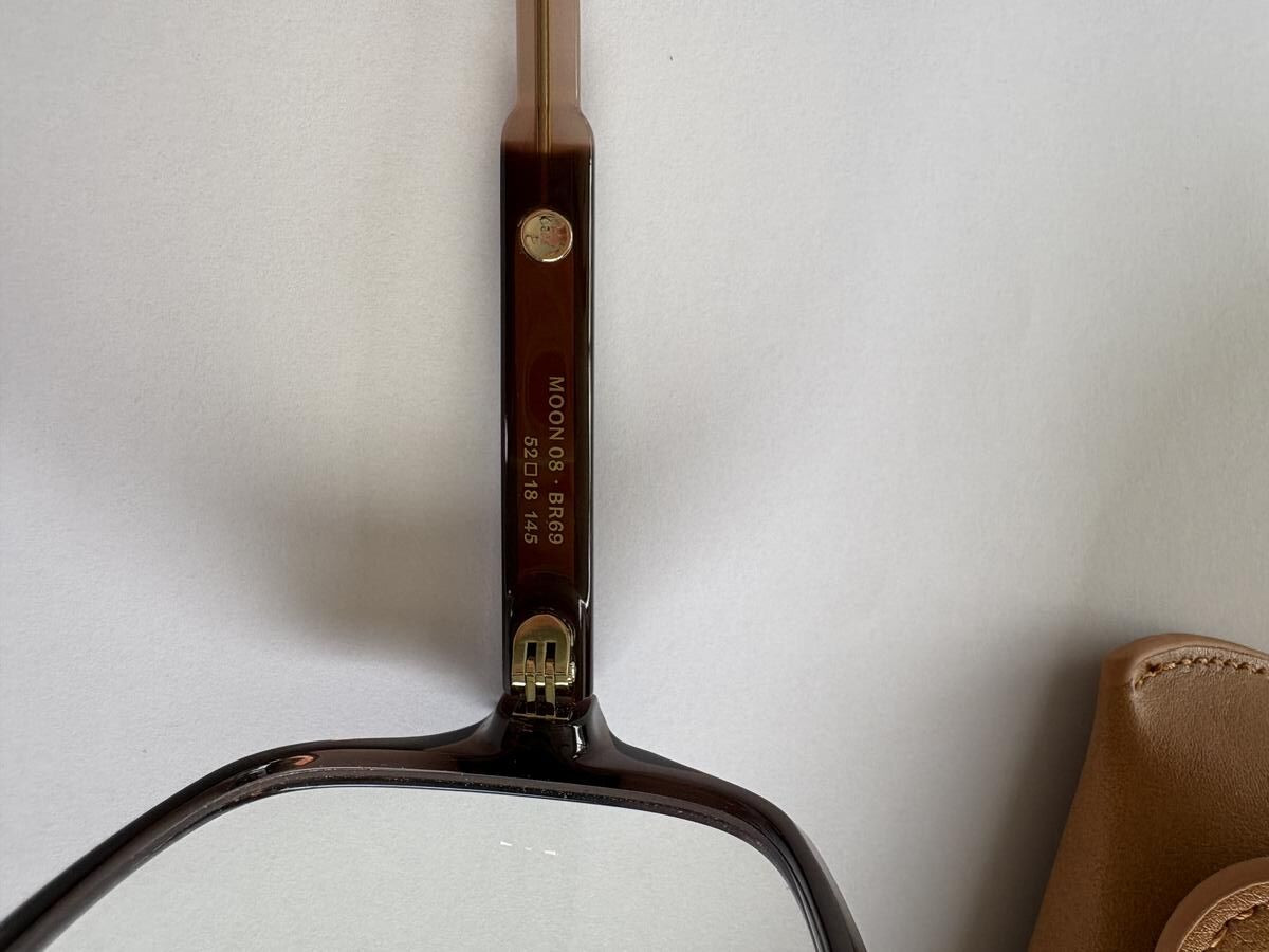 Vanessa Bruno - MOON 08 BR69 52¤16