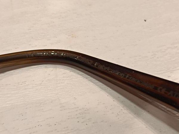 Un degr&eacute; cinq - UDC2304 BRUN 52&curren;21-11481123