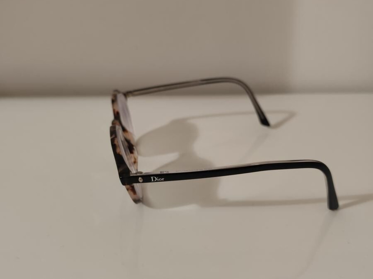 Dior - Montaigne n&deg;38