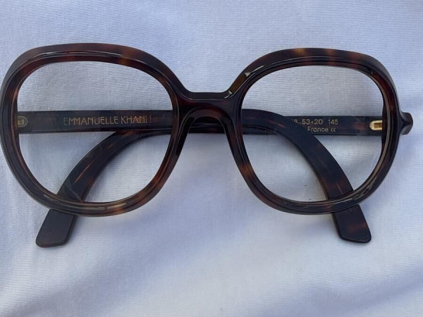 Emmanuelle Khanh -...