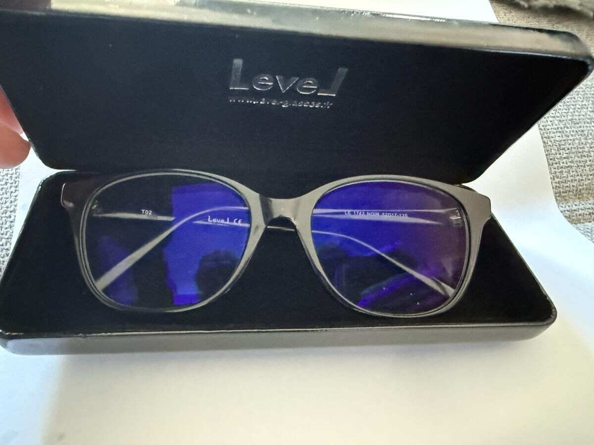 LEVEL 1743 NOIR. 135 52&curren;17