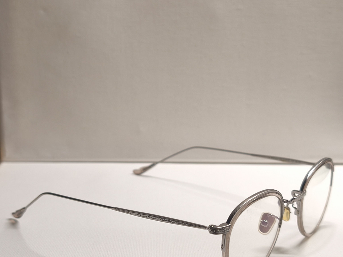 French r&eacute;tro  - C2 46-24