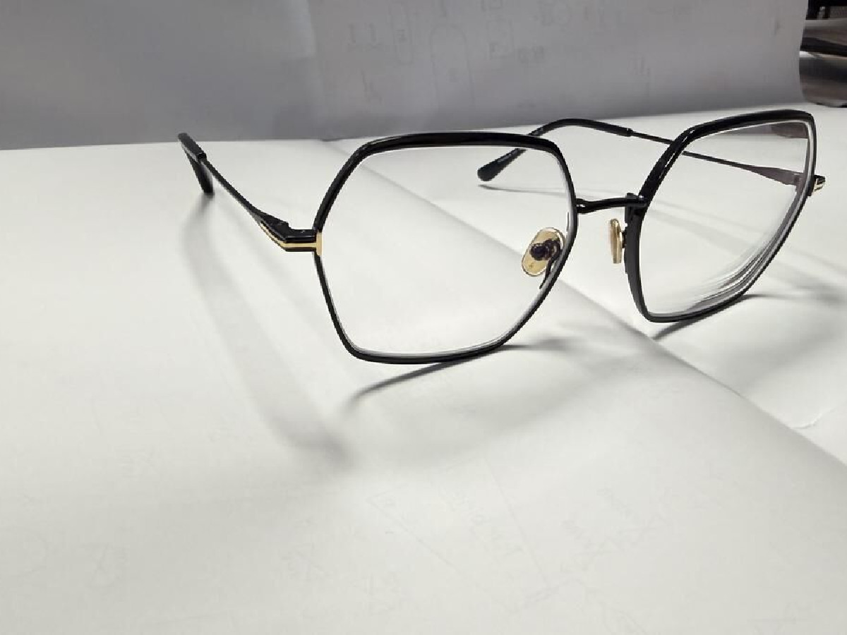 TOM FORD - TF6050-B 001 56¤17 140