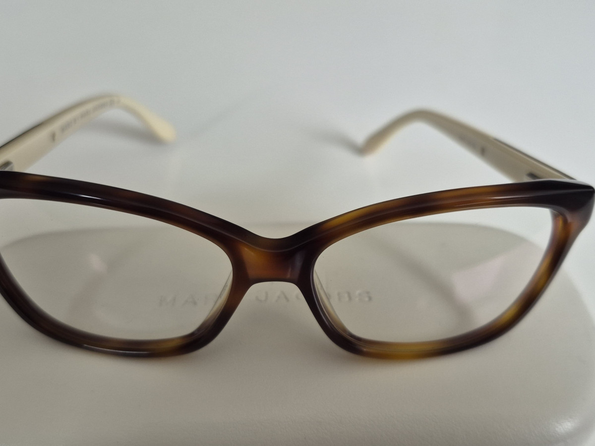 Marche jacobs - MMJ571 C4D 140