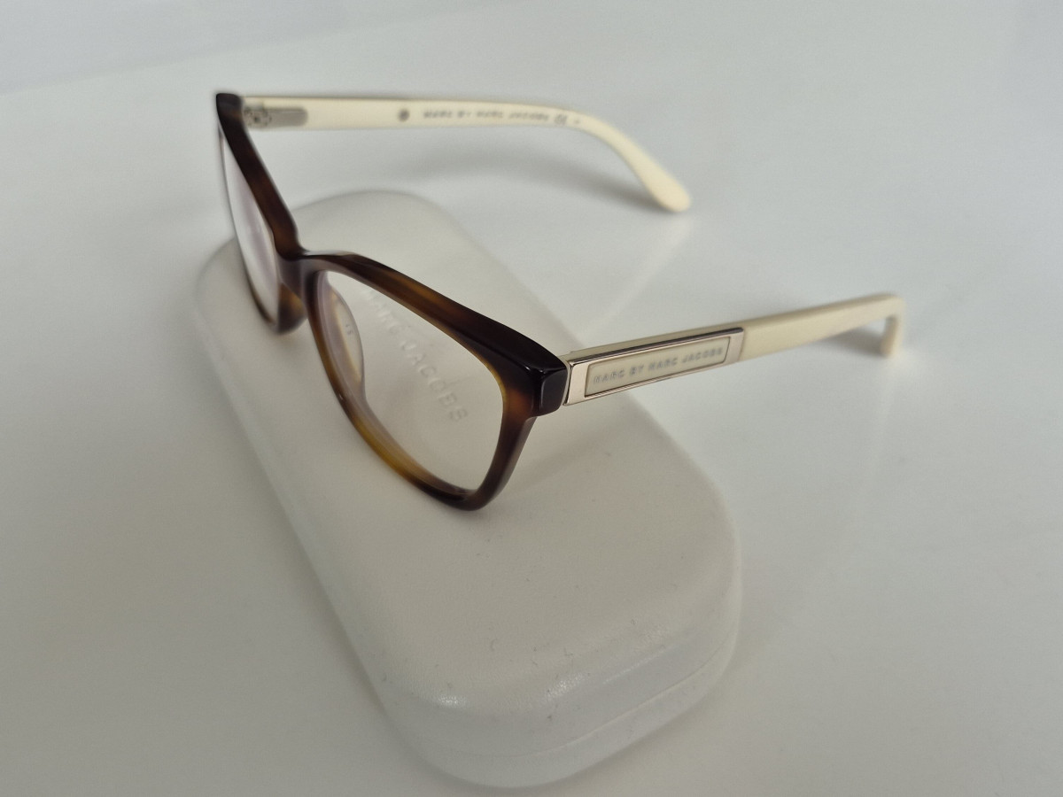 Marche jacobs - MMJ571 C4D 140