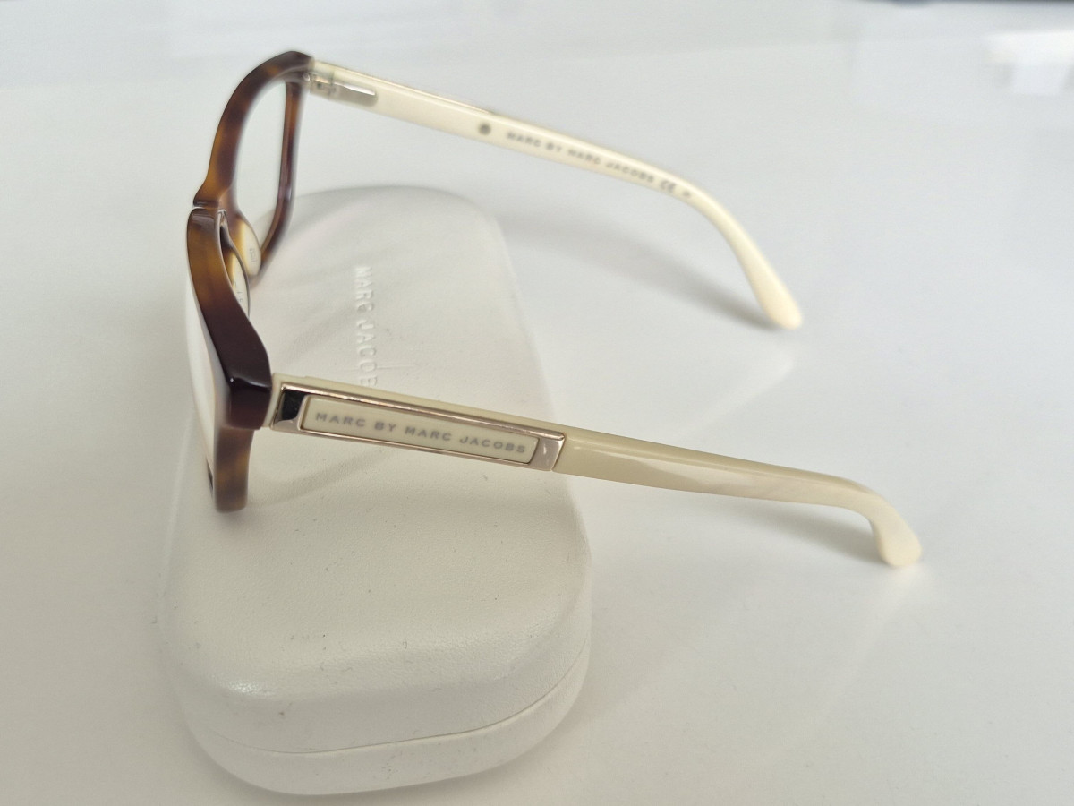 Marche jacobs - MMJ571 C4D 140