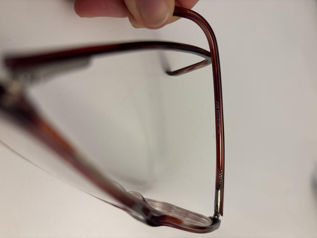 John & Jess - J126 53/16-140 C01 5,2&curren;1