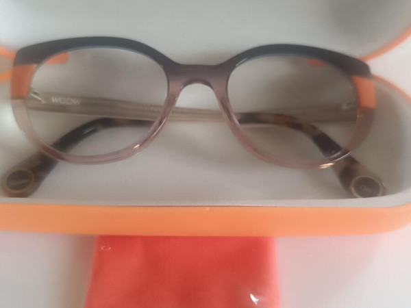 WOOW - Shine 01  19 140 col...