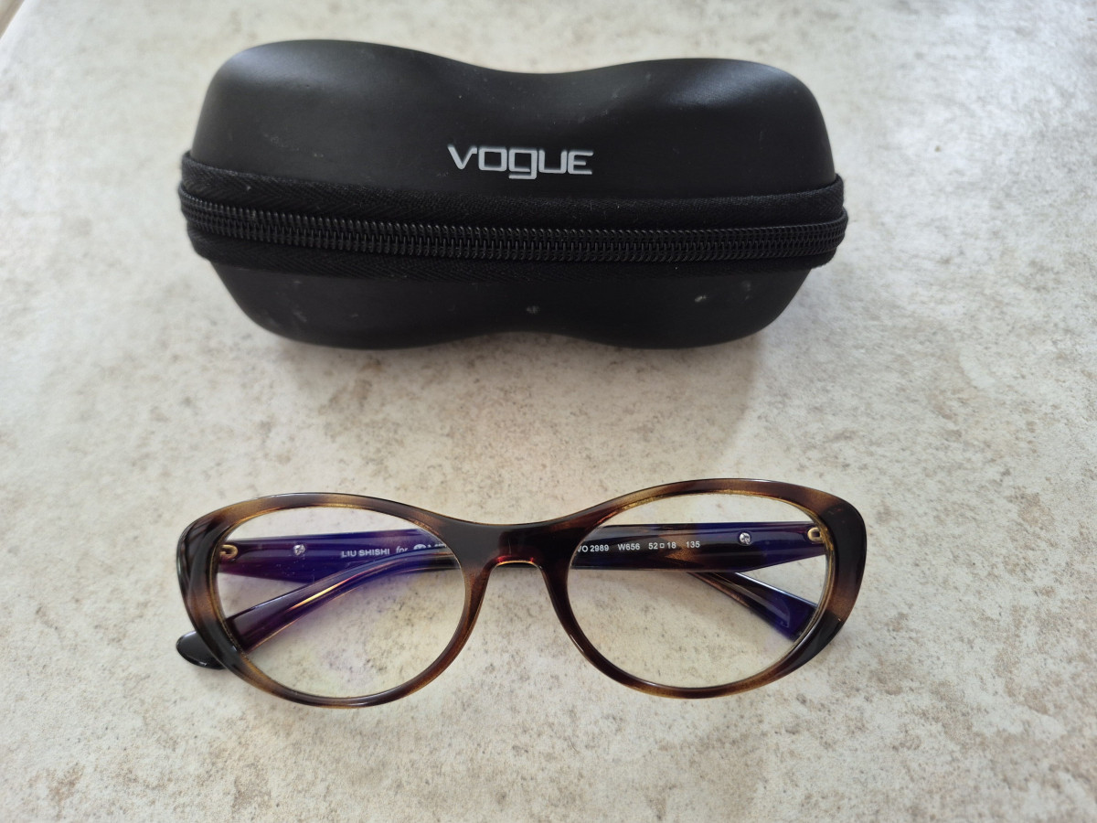 Vogue - VO2989 W656 52*18 135