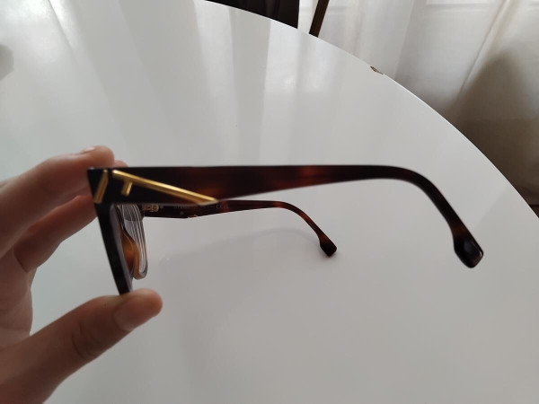 Fendi - FE50101l 053 53 17 140 B