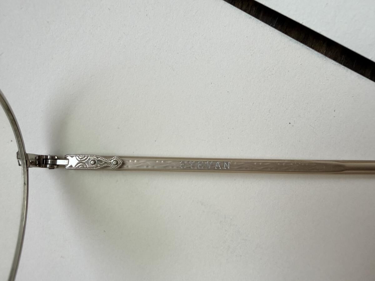 Eyevan - E-0504 4,3x4,6cm&curren;2cm