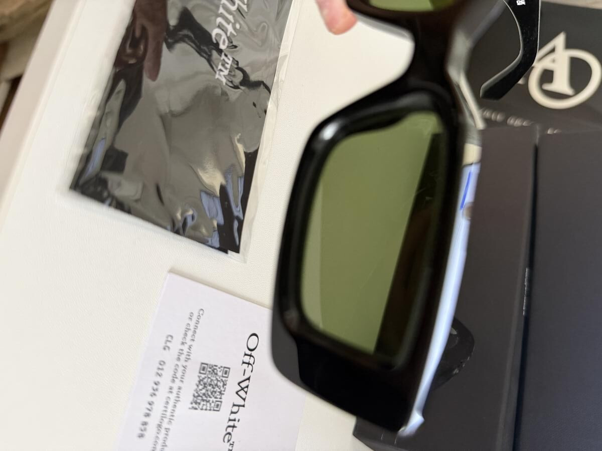 Off White  - OBRI1271055 50&curren;20