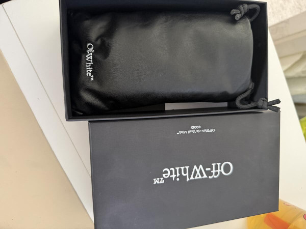 Off White  - OBRI1271055 50&curren;20