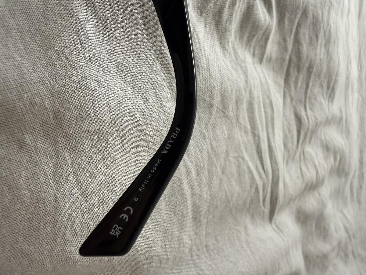 Prada - SFR 27Z 54021 16K-08Z 145 3N