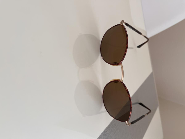 Giorgio Armani  - 627 721 large 140  5&curren;