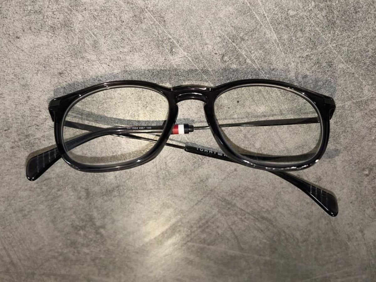 Tommy Hilfiger - TH1584 &curren;145