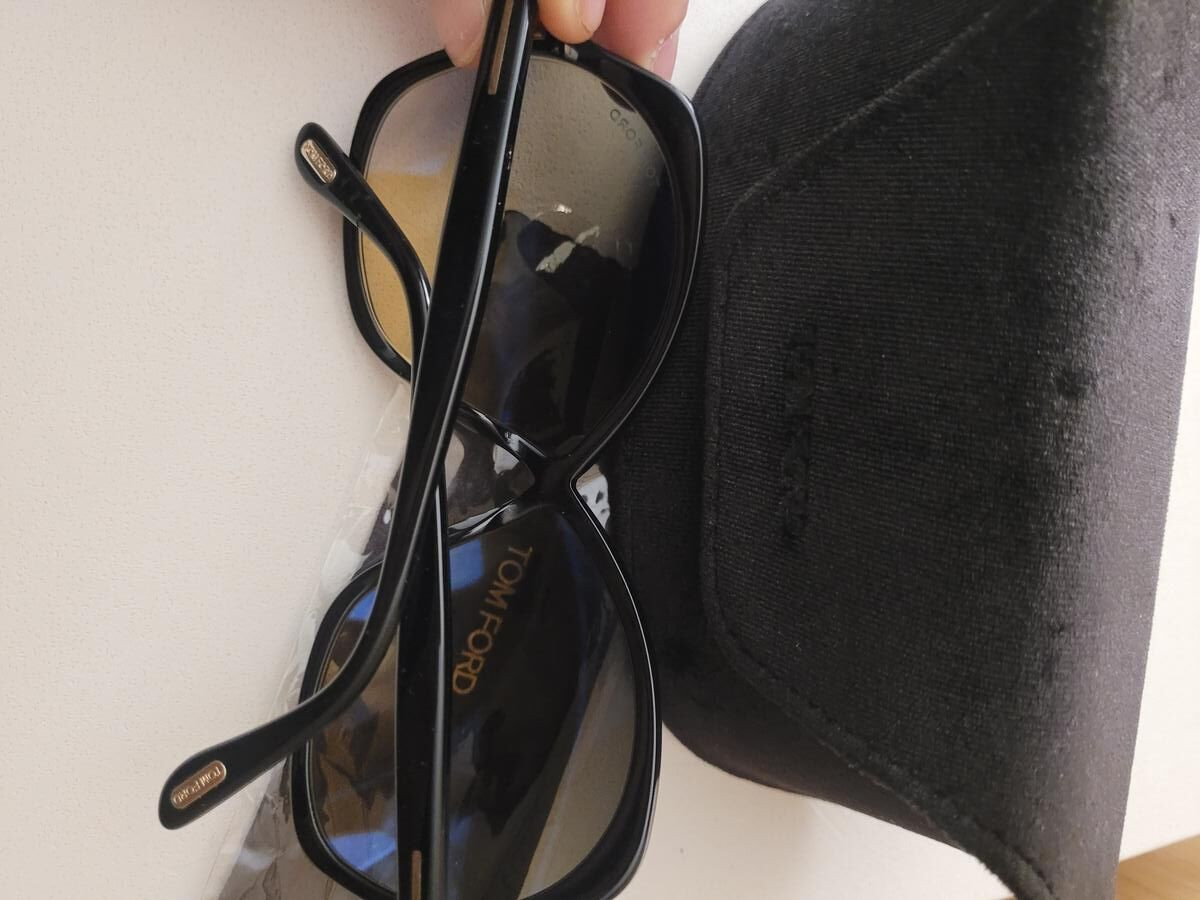 TOM FORD solaire - TP1013 ECO 01B 64 7 135 2 64&curren;7