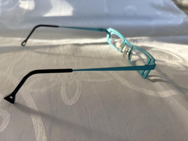 Eye witness  Th&eacute;o  - 39