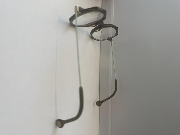 ANNE & VALENTIN - LATITUDE 45&bull;23 - LATITUDE 45&curren;23