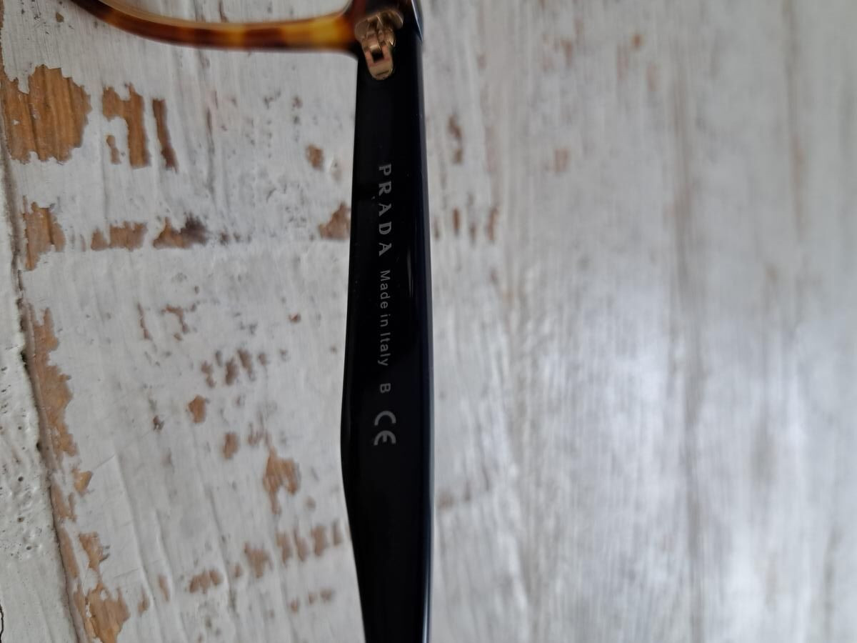 Prada - VPR02T
