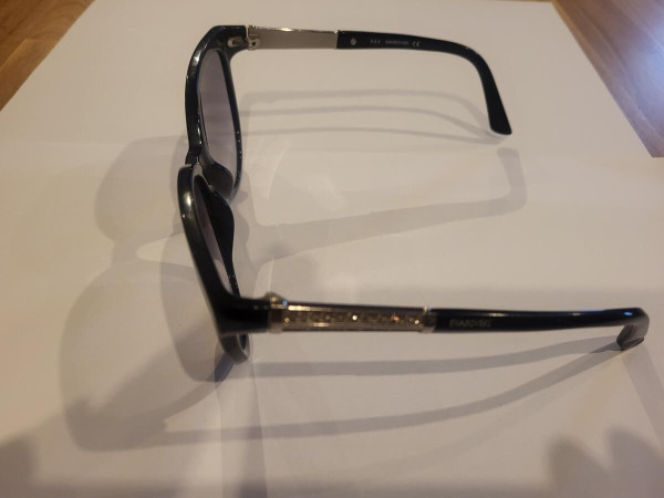 Swarovski - Elisa Sw82 01b 55□17 - Lunette sola&icirc;re verre degrade gris 53x45&curren;132