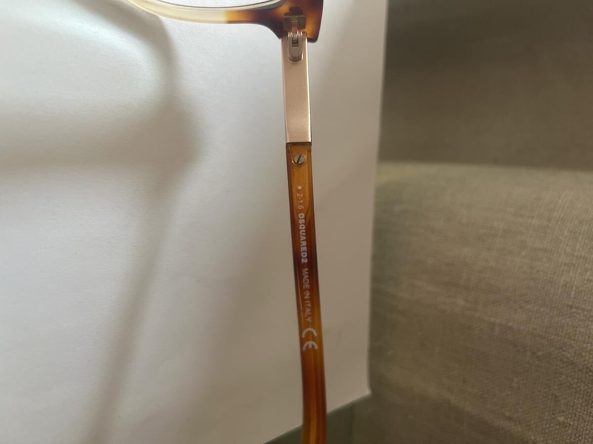 DSQUARED lunettes papillon cognac taille M - DQ52140555416140 4.5.  Cms&curren;13 cms