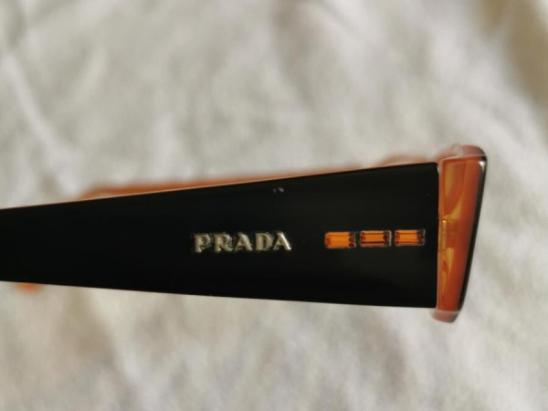 Prada - VPR10F