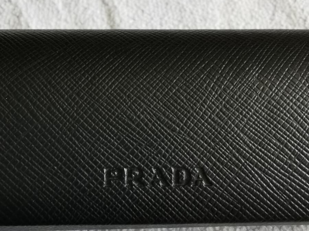 Prada - VPR10F